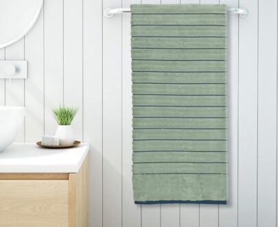 spaces exotica bath towel sea foam